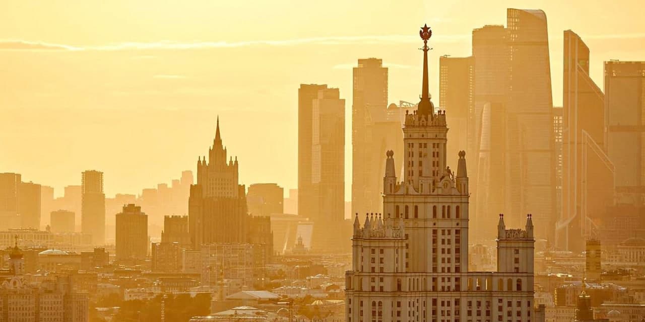 Собянин рассказал о том, как принимаются решения о вводе и отмене санитарных ограничений