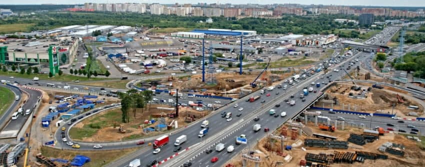 Строители приступили к сборке конструкций пролетов эстакад на пересечении МКАД с Осташковским шоссе